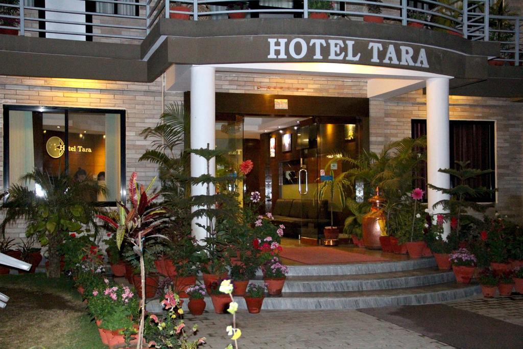 Hotel Tara Pokhara Extérieur photo