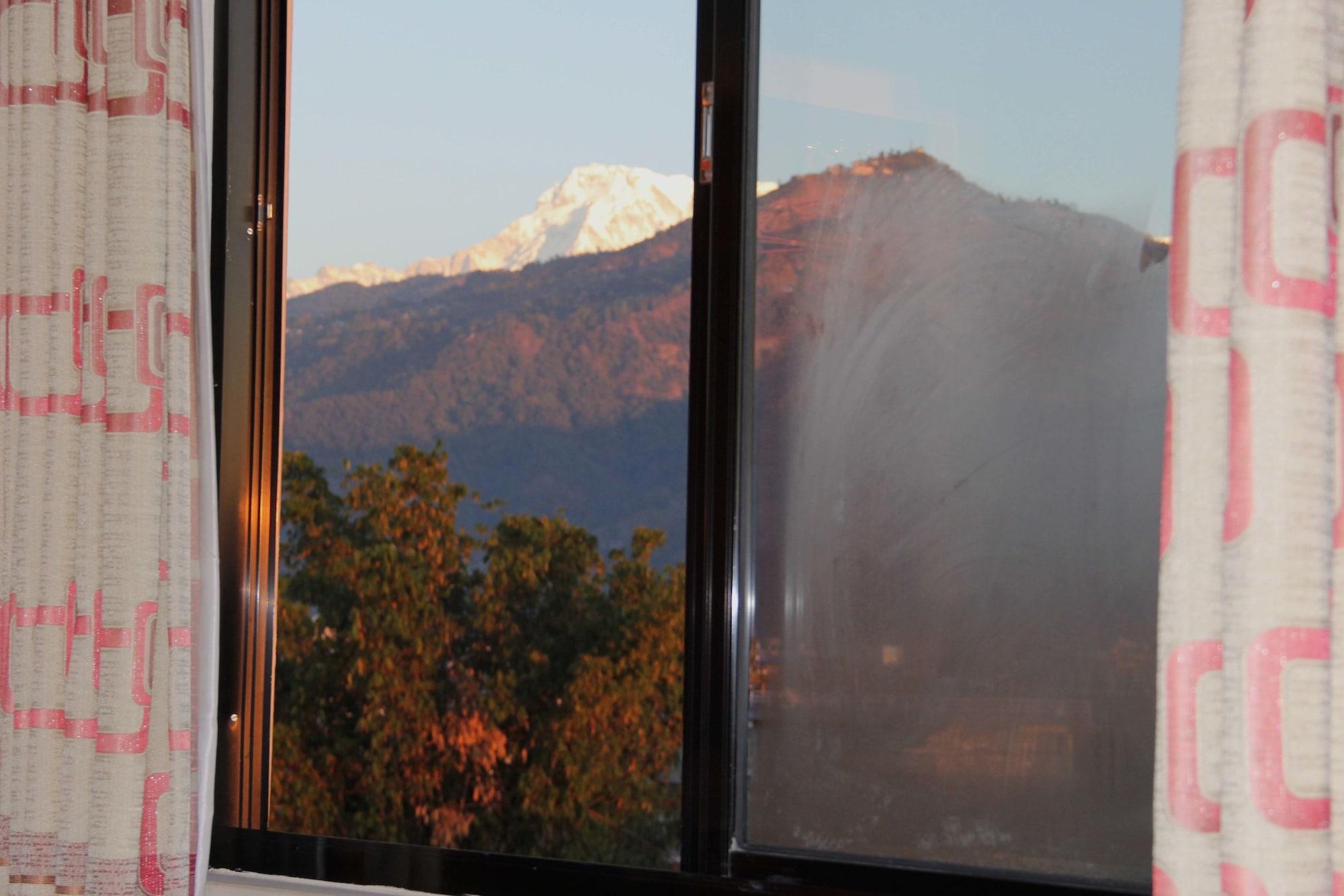 Hotel Tara Pokhara Extérieur photo