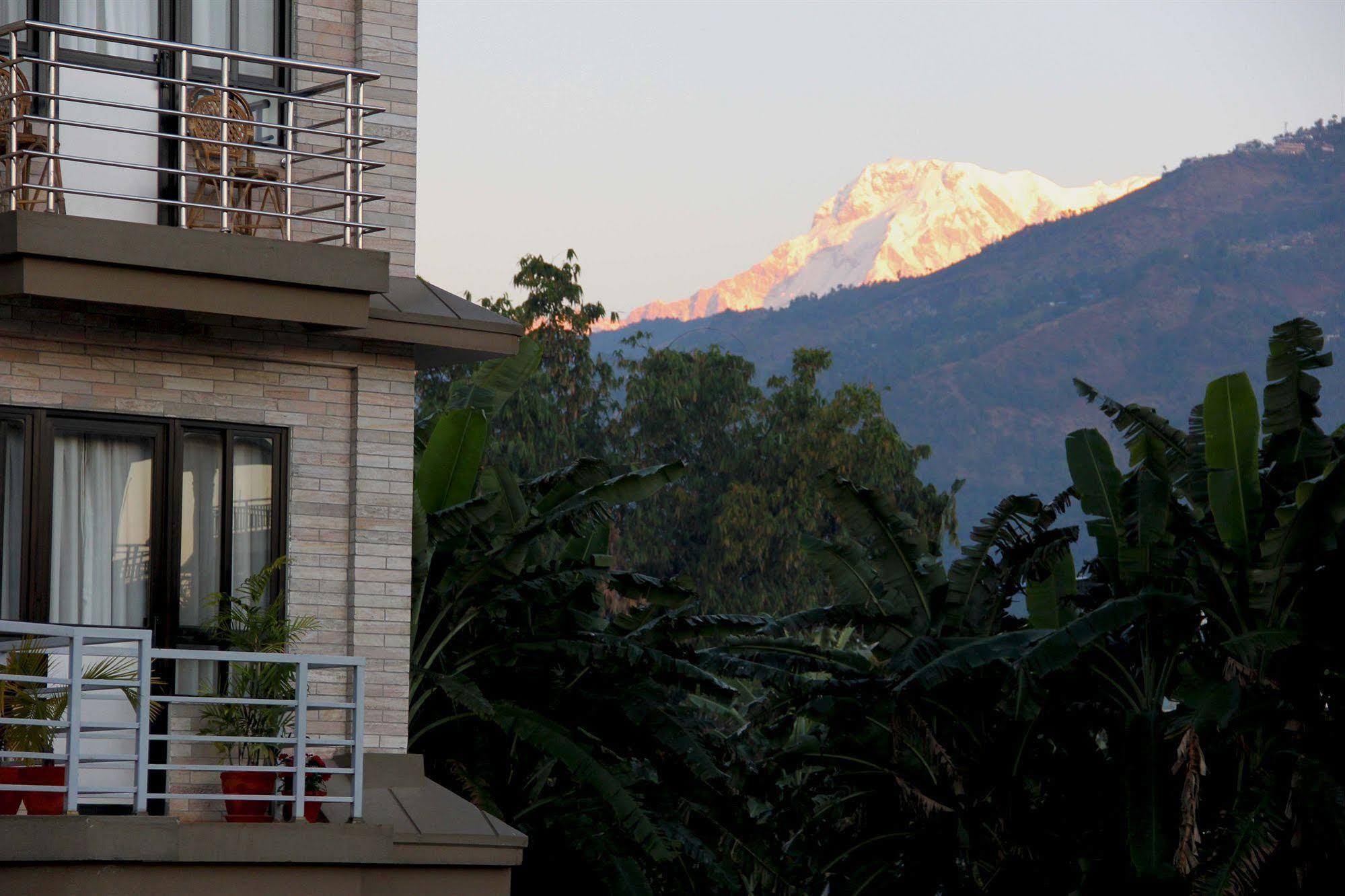Hotel Tara Pokhara Extérieur photo