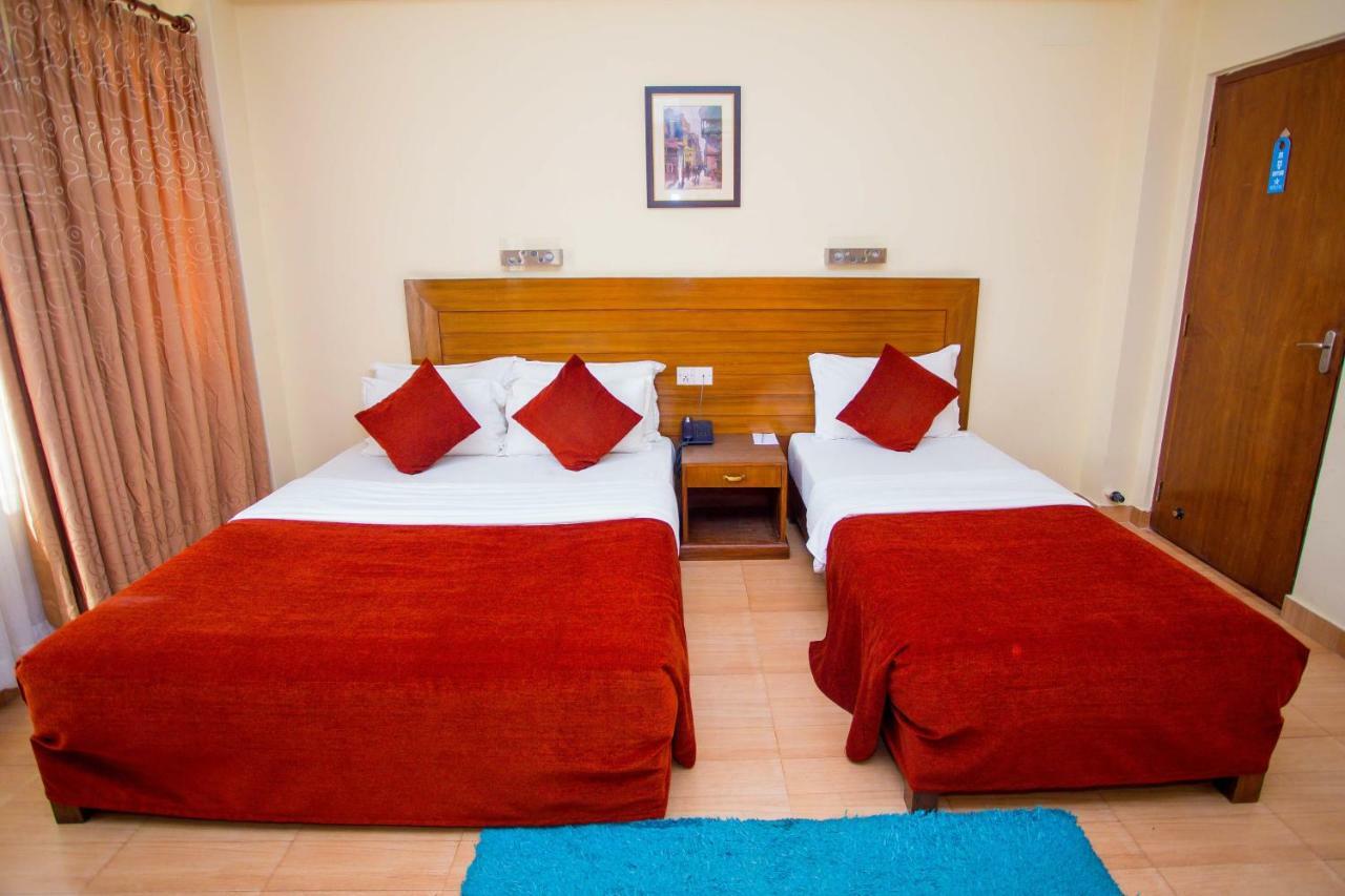 Hotel Tara Pokhara Extérieur photo